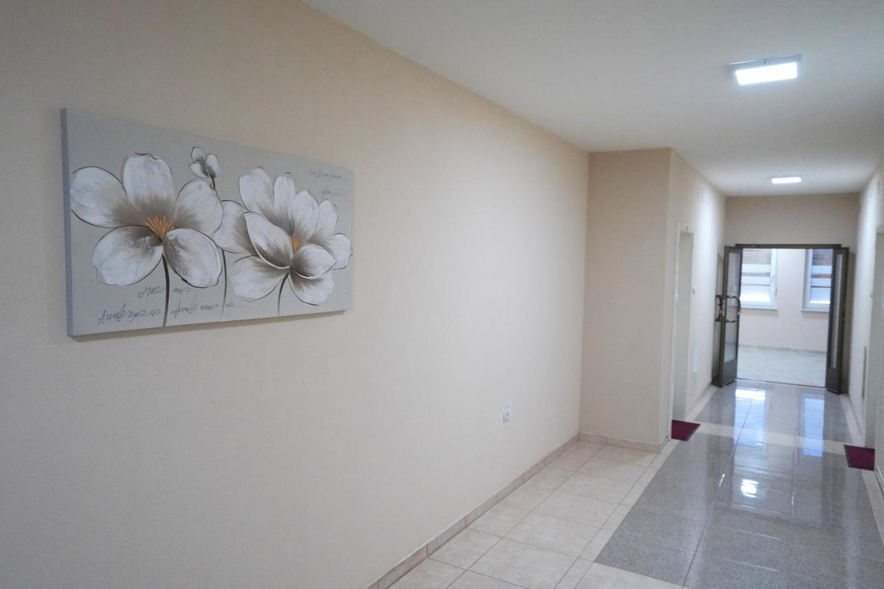 Apartmani Tomic Kladovo Exterior photo
