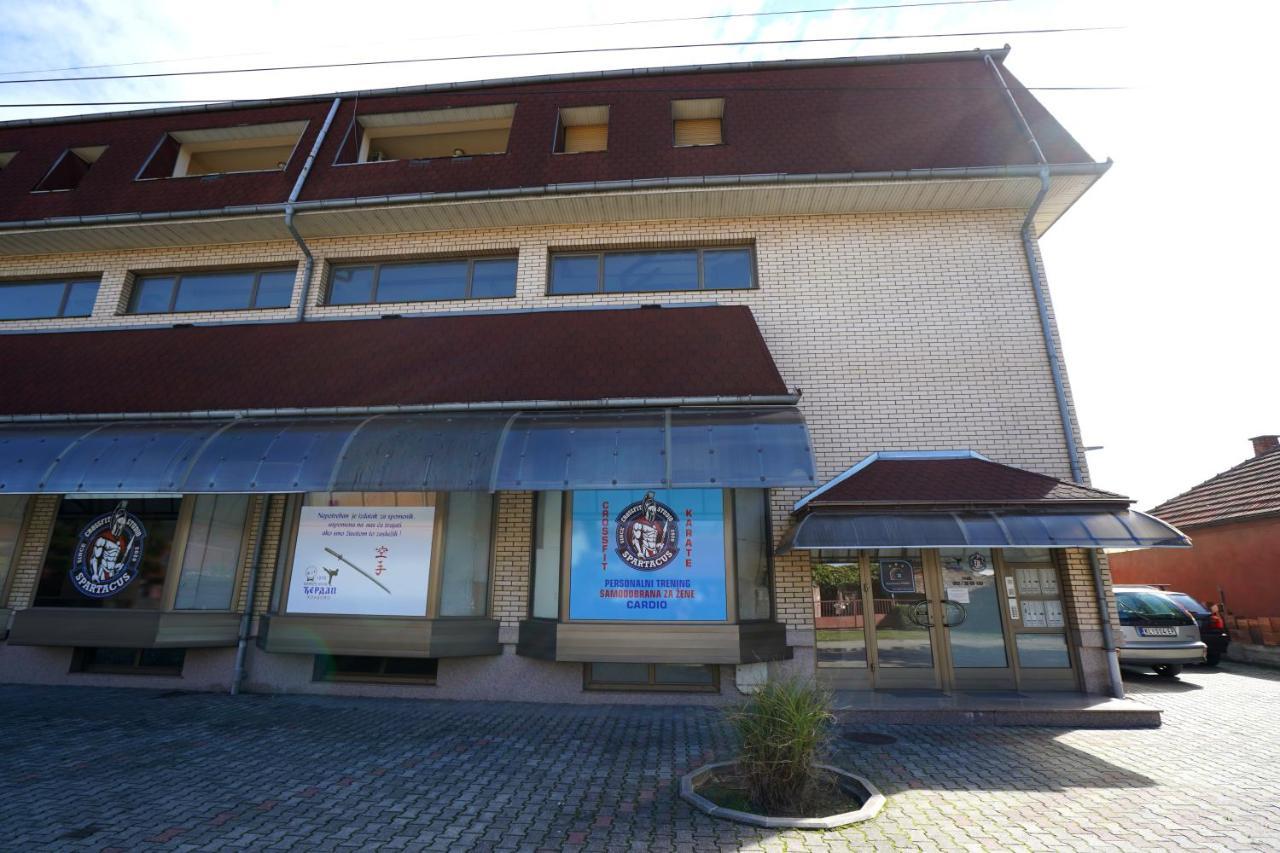 Apartmani Tomic Kladovo Exterior photo